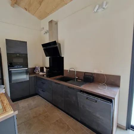 Holiday home Maison Agreable En Pierre