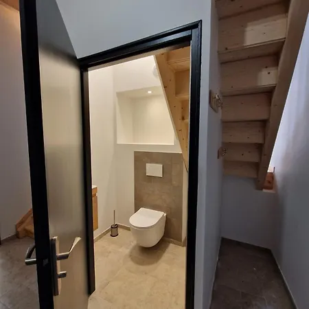 Maison Agreable En Pierre