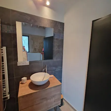 Holiday home Maison Agreable En Pierre *