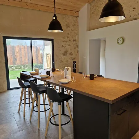 Maison Agreable En Pierre Holiday home Montagne (Gironde)