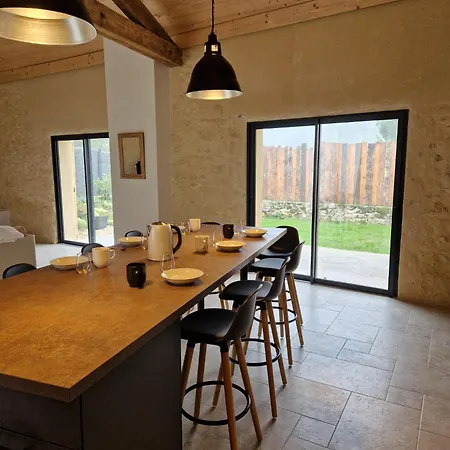 Maison Agreable En Pierre * Montagne (Gironde)
